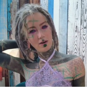 迷人泰国伪娘EnglishPsycho：65v89g视频火爆收藏