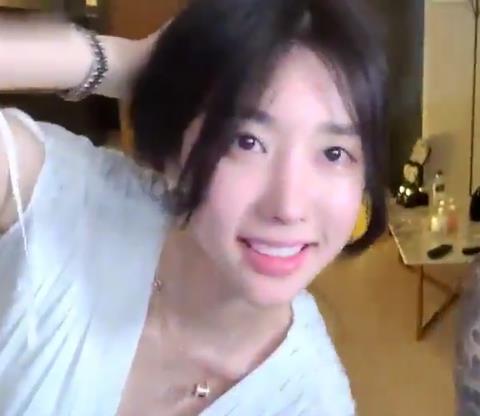 韩国整活女主萧彤雯，颜值美女约明星完整版视频，身材撞击惊艳全网