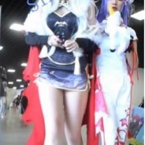 帅气小伙摄影师参加樱之舞漫展