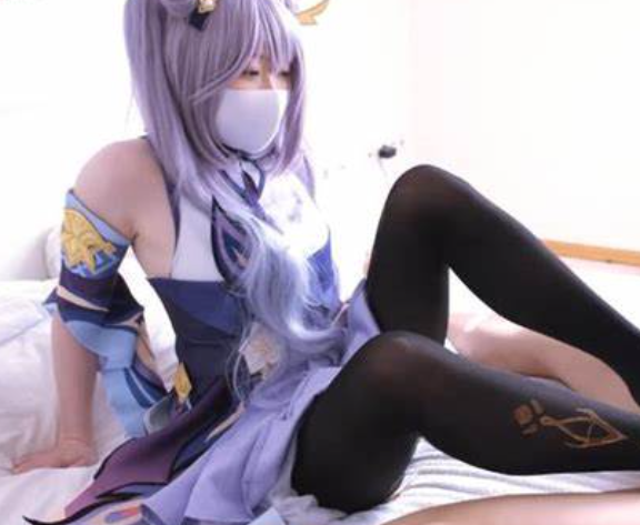 柚子猫绝版作品:超级网络美少女私密泄露,1集293m,已婚美妇女老板娘开放展现魅力,网红足浴中心