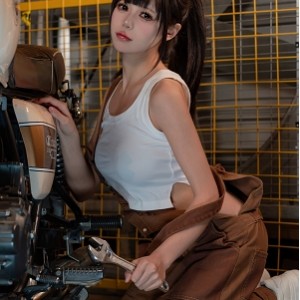 B站up主推出的黏黏团子兔视频，4月新增，重达158g