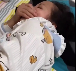 真实母子22分视频：乱来指教对白中途退出，川贵口音[380M/mp4度盘]