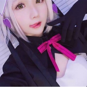 限时特惠美少女《你的小秋秋》合集：丰满身材、性感气质，3集337m资源，直播虎牙、抖音，私拍黑色吊带白色上衣！