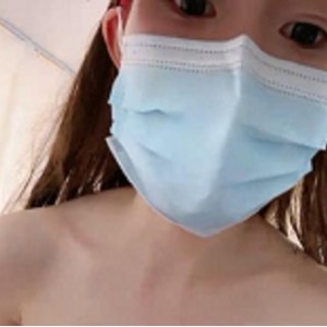 绿播乔乔妹妹露脸沉沦：完美粉嫩身材1V800M