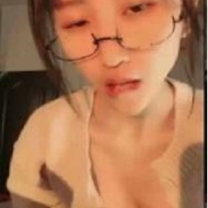 精选虎牙新晋超人气稀缺资源大学在读高颜值清纯脸反差学妹17GB