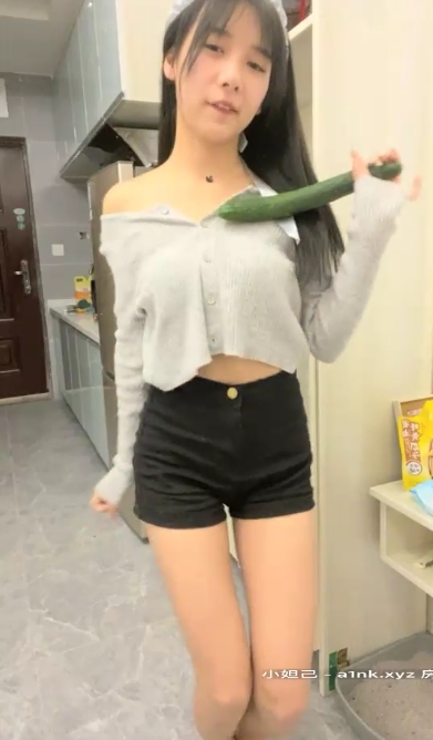 萌妹子白丝热舞芒果1V350M百度云