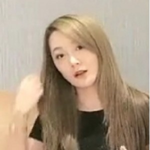 午夜寻花-两部女主精选