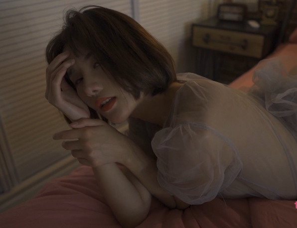 阿朱102个专辑荤素视频大合集:放飞自我COS内衣秀、快手推特2020老司机大码身段国内外网友天价40G高清版!