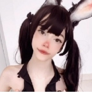 Meiadinha紫薇科技脸嫩妹子写真像娃娃