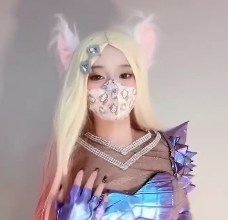 抖音反差婊奶咪樓梯钢塞穿絲襪服装勁歌艷舞百度盘