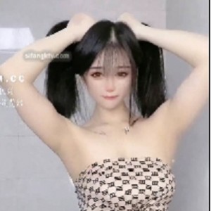 曼妙清純女神首次露臉！超顔值露點空前尺度，百度盘搬运收藏必備！