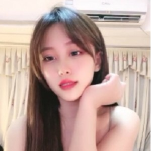 19V脱衣秀颜值明星放飞自我盛宴，18.8g震撼体验！