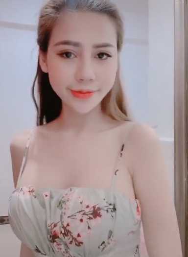 抖音热辣女神：若隐若现，颜值爆表，丰满丰腴