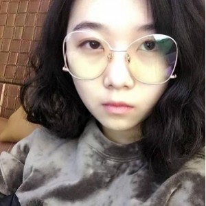 勇敢追求梦想，网红{{网红名字}}高端原创私密群社保美女视频，露脸颜值身材惊艳登场！