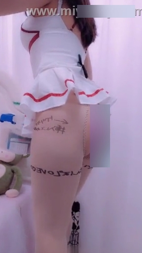 超级知名度!伊薇精选肉感小姐姐118MB视频