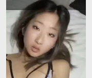OnlyFans精彩视频：粉嫩嫩模被束缚的美臀，欲望引领你走向未知！