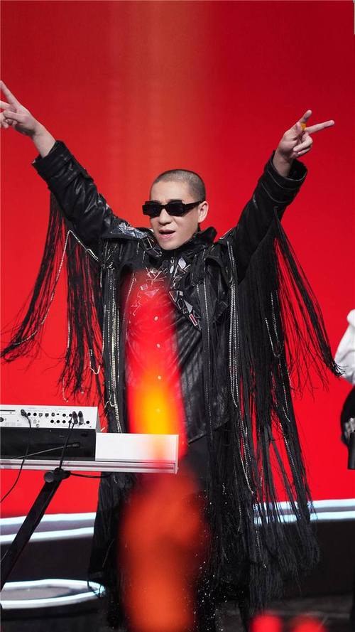 闪光乐队《22-3-5》:勇敢追寻梦想的故事