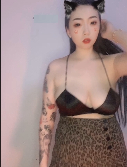 最新快手浮力主播_巨R女神欣妹果舞合集