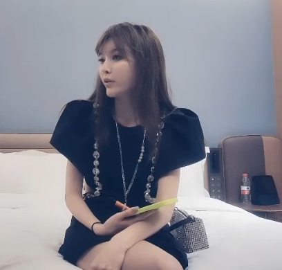 某推:最新人气火爆的宅男珍藏小宝寻花系列高颜值身材女神最新最新鲜合集散播度盘。