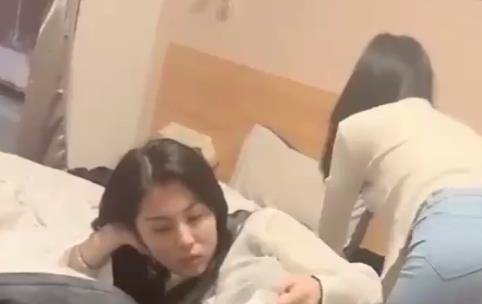 双F高颜闺蜜[1V918M]