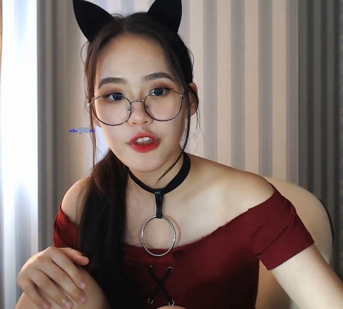 浮力姬li_chang最新合集7V1.27G可爱眼镜娘敏感直播吸礼物