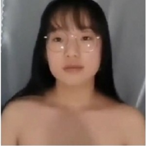 《大二女生小红的字母圈：高质量视频引爆关注》