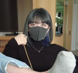 玩偶姐姐HongKongDoll申精试吃+合集31G,含幕后花絮和手机拍摄,密码laowang686868