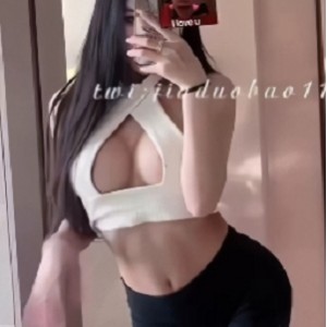 九头身佳多饱合集7g百度云资源，自行打包精品视频