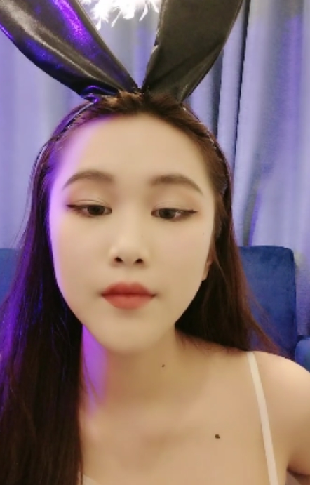 新人女神韩幼猫：11部视频26.9G，百度ED2K收cang+du特魅力