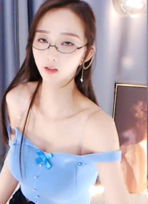 斗鱼绝版舞蹈合集：可萝可御小熙米，15V+614MB，百度盘转载