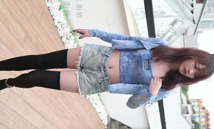 翘臀美女高跟热裤黑丝1V5.61G百度云