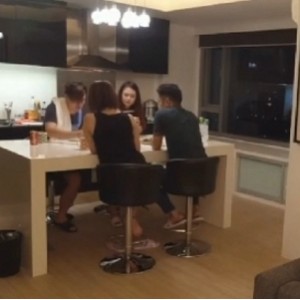 婚礼给力录像：新郎伴娘打粑粑，大小时间格式无圣光，种子期限TEMA下载截图。