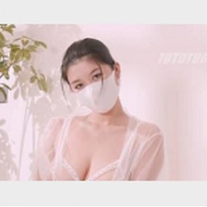 Nina27期[1V-1.6G]：夹N子自拍大片，时长2827期，字幕道具应有尽有