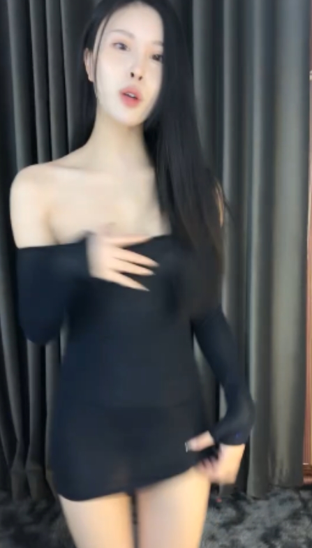 花椒平台热舞主播张公子(热芝芝、清清)直播26V600M