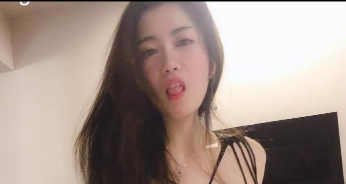 女神私拍合集：李苗苗&李雪梨，火辣身材教师床上技术