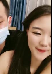 小萍萍火辣自拍视频，时长3分04秒，老公同意参与，下载观看！