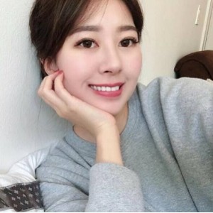 高颜值新闻系IG网红征服30V-2G