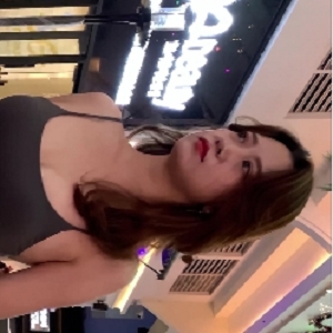 紧身裤+吊带+胖臀+长腿美女视频，百度云下载！