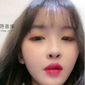 苏曼女王丝袜恋足搬运19V18G百度盘