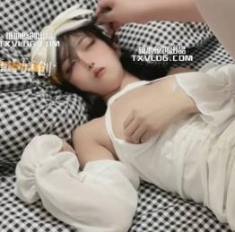 最美小魔女精致脸蛋肉鸡蛋饼窈窕身材面罩Papa冷淡脸演技培养完整版露脸糖心资源