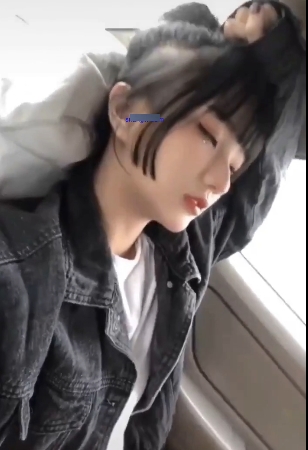 稀缺绝版!浮力姬(你夏总)77V-1.5G视频合集:精选校花级别美女主播,颜值+才华,细腰翘蜜美腿,热舞私房话搞笑游戏献唱,激动感动,让你感受温暖的力量!