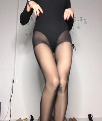 奈斯姐姐私人订制合集捕捉网红真实魅力,深邃眼神、完美身材、温柔笑容,一睹网红英伦小公主美貌动人!