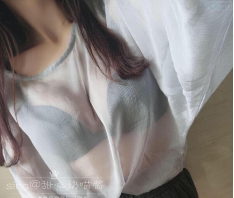 《网红{{网红名字}}的奶猫酱和PR猫性少女：一段充满活力和希望的旅程》