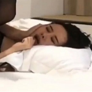 最新水果传媒作品多体位大战御姐