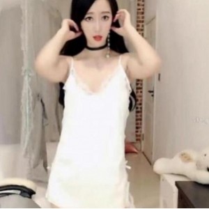 一个“美女主播梦菲桐香精品浮力合集”,带你了解一个浮力行业。