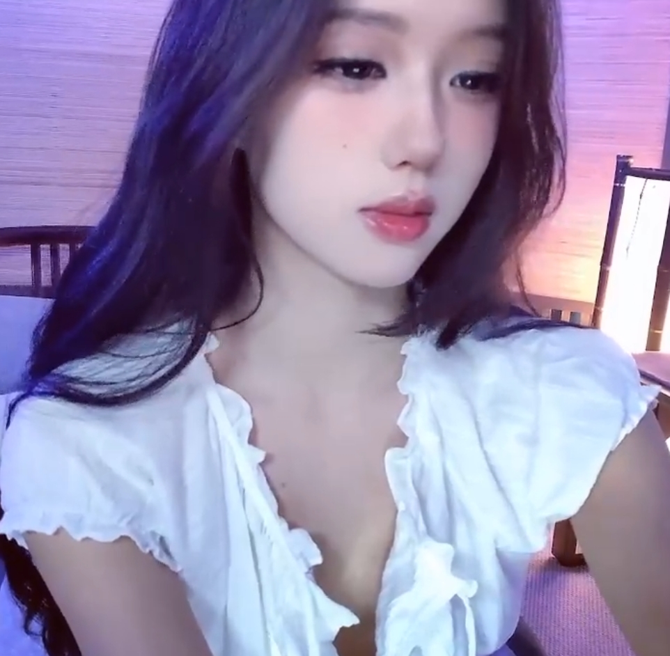 《灵灵的创意世界：41个精彩视频，247G的剧情指教》