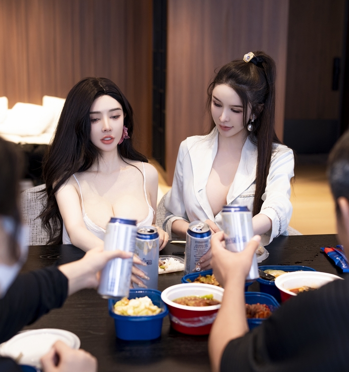 迷人美女百合互磨视频9v91p+2.8G,李丽莎&潘娇娇