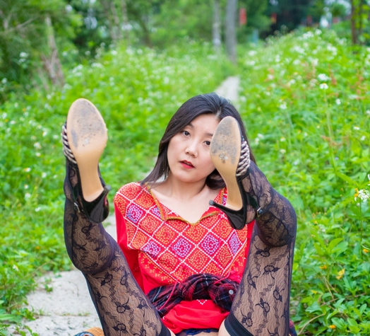 高清女神户外展示资源合集,包含28部正片与41部预告,补链百度及ED2K下载,尽享视觉盛宴