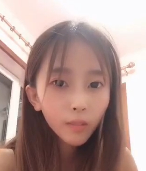 快手女神奥利圆妹一字马挑战视频合集441M精彩瞬间尽在掌握!