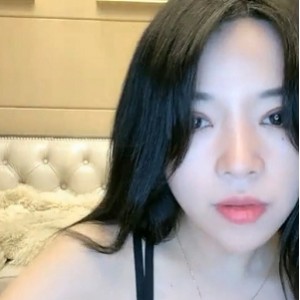 大罩杯美腿主播艺术小雅直播精彩合集，10.2G视频珍藏版